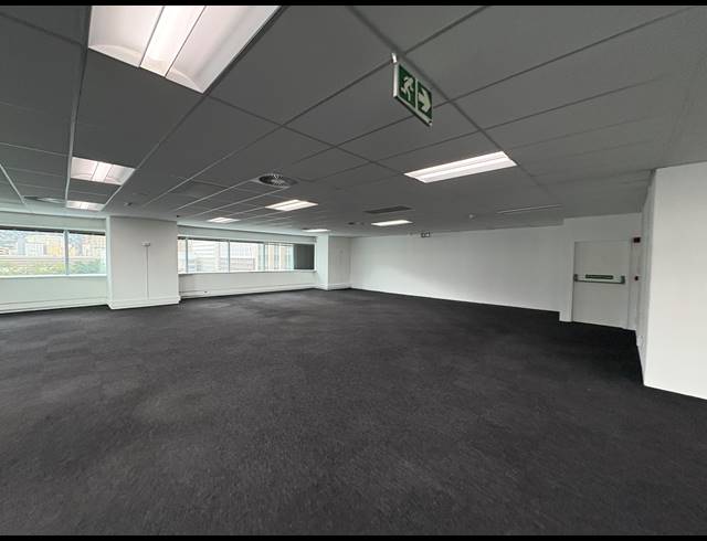450M² OFFICE TO LET IN FORESHORE
